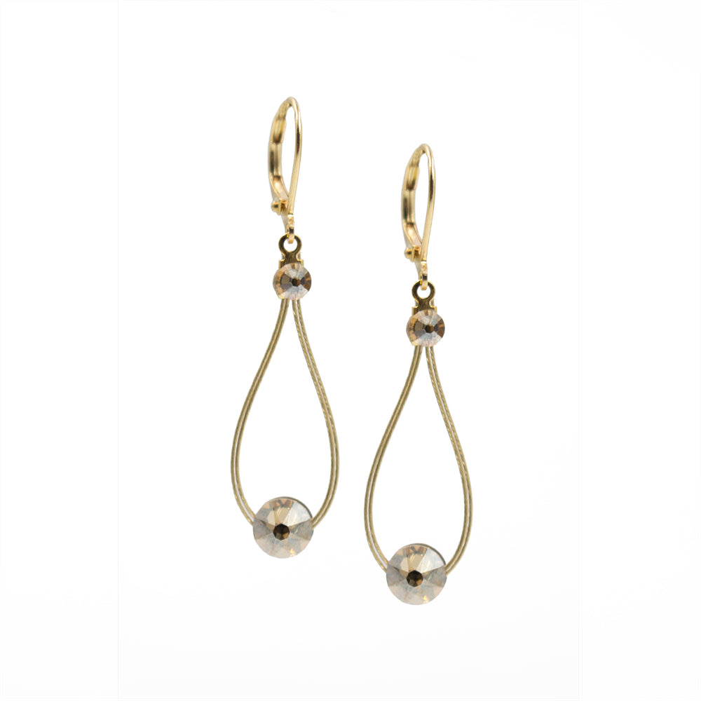 Eye Catching Teardrop Earring 2011: Gold/ Gold