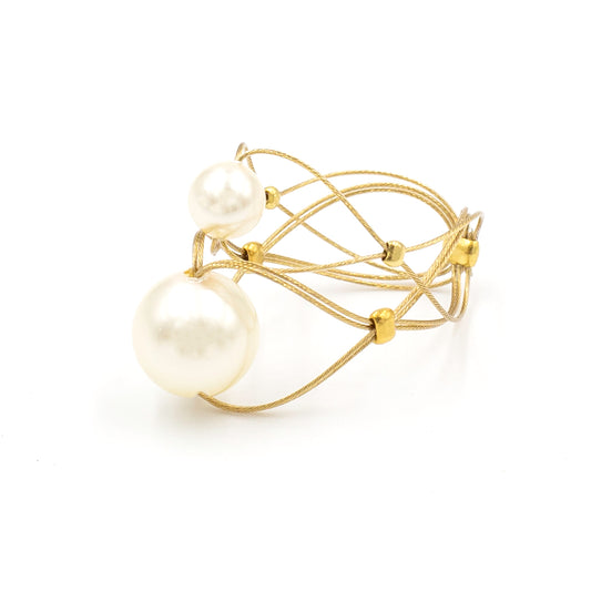 Delicate Pearl Ring 9002: White Pearl/ Gold
